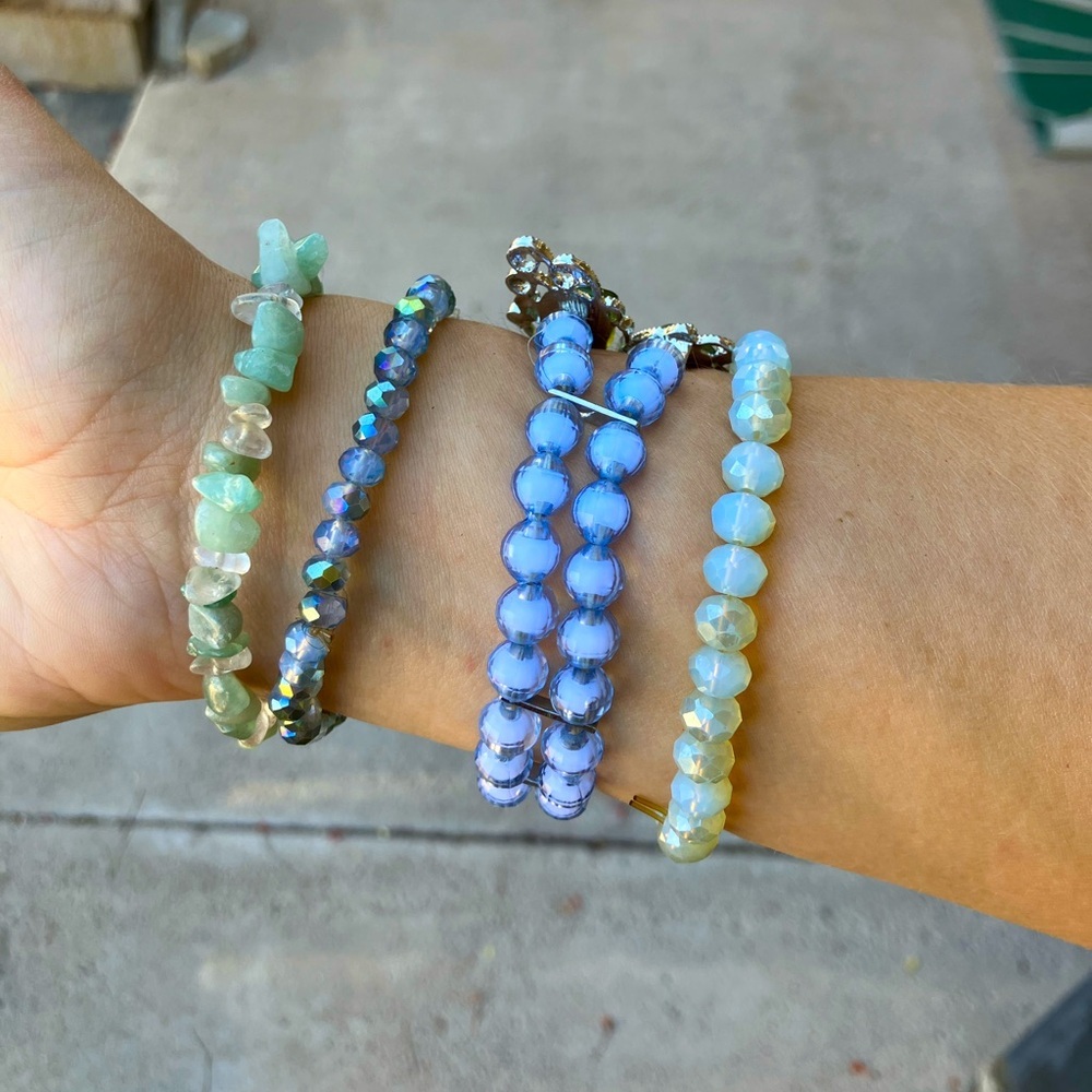 Butterfly Shimmer Gemstone Beaded Bracelets Set of 4 - Picture 4 of 5